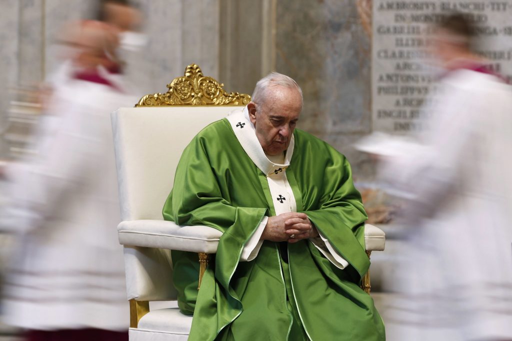 Papa Francisc se roagă pentru victimele tragediei din Piatra Neamț