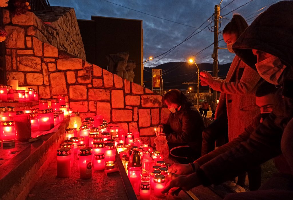 Guvernul a decis: Câți bani primesc rudele victimelor incendiului din Piatra Neamț
