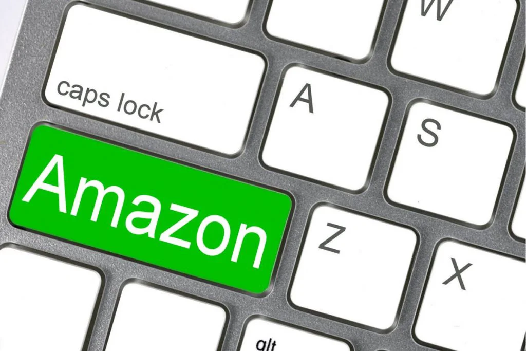 Hoție pe epidemie: Amazon, acuzat că fură datele utilizatorilor
