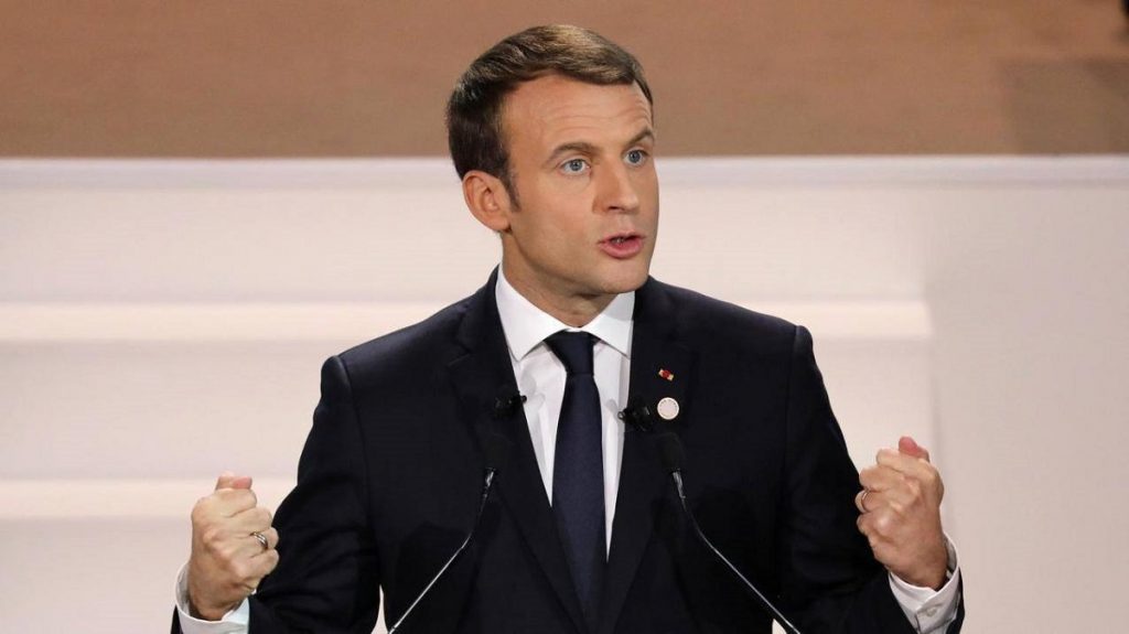 LE MONDE: Potrivit lui Macron, Franţa nu-şi va „schimba” legislaţia privind libertatea de exprimare „pentru că șochează în alte părţi”