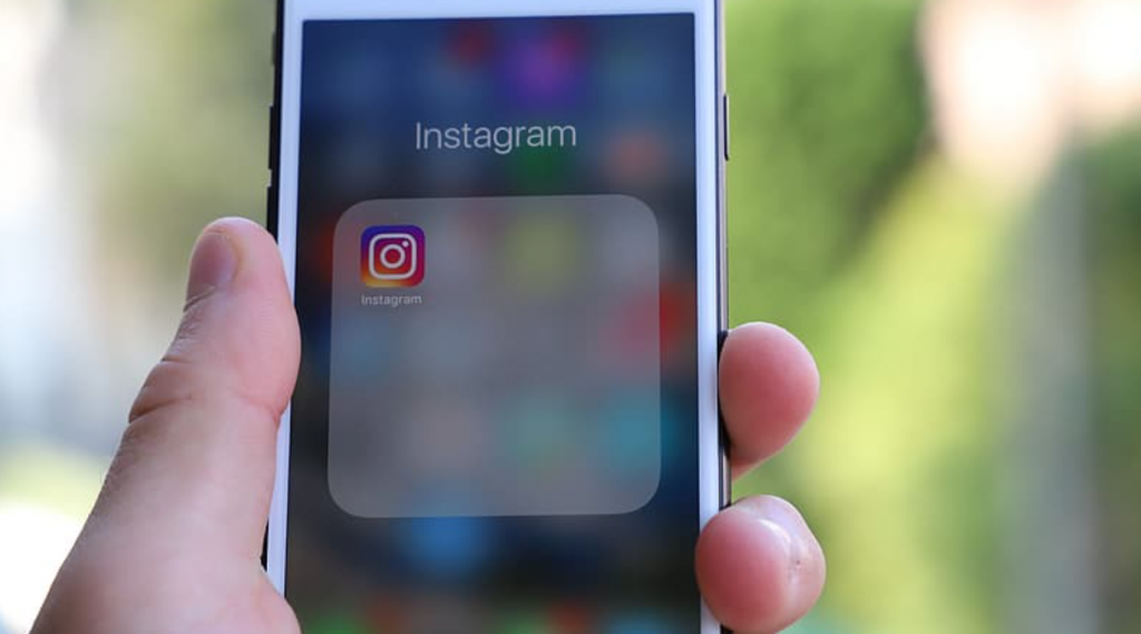 Instagram, rețea de socializare care creează probleme în rândul tinerilor. Schimbare radicală