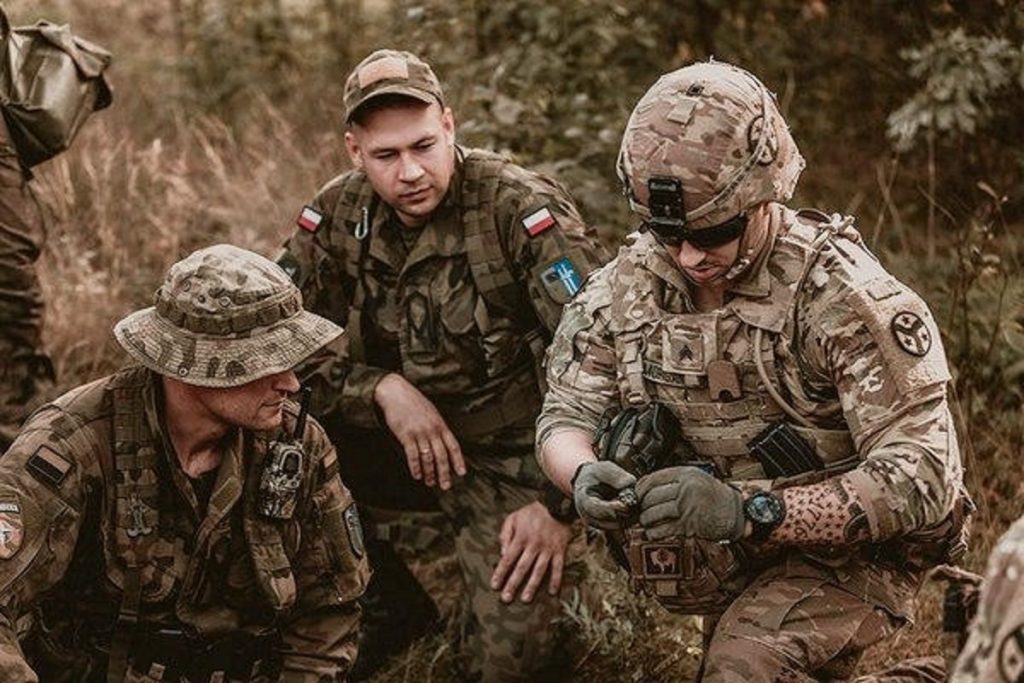 Polonia ratifică un acord militar cu SUA