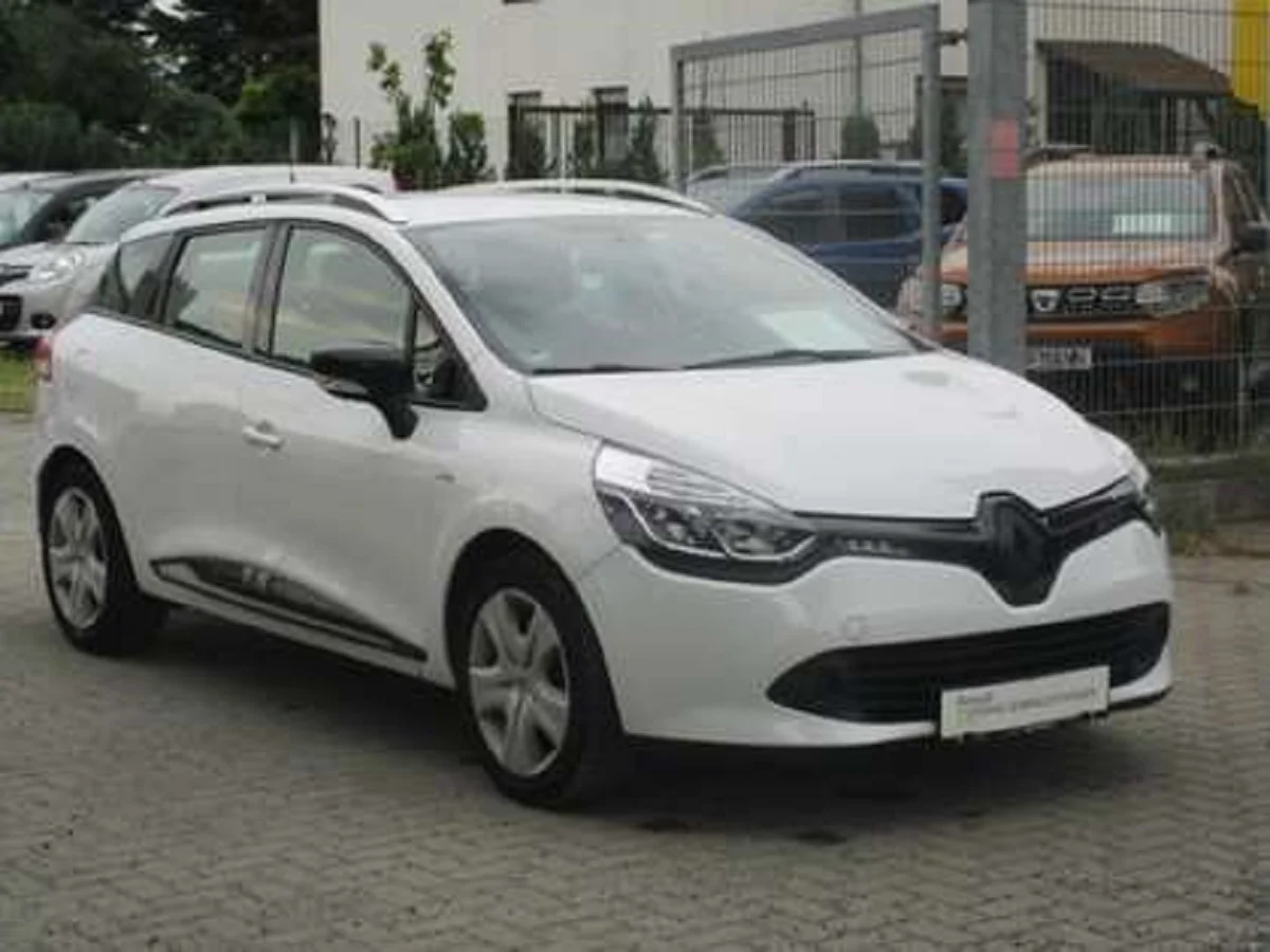 Renault deține și Dacia