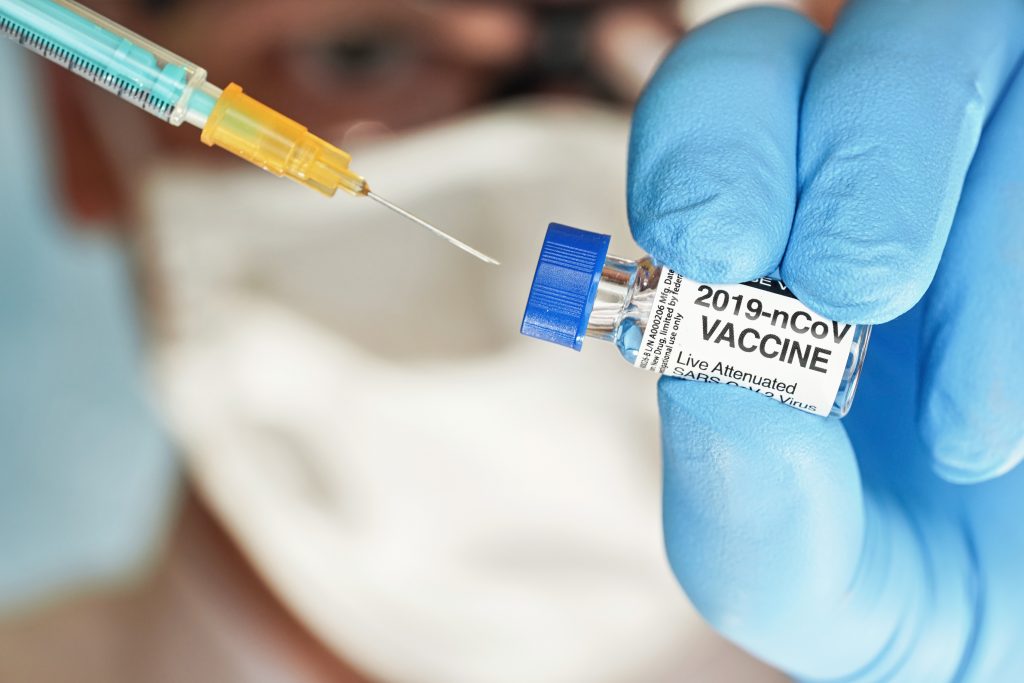 Pregatiri pentru campaniile de vaccinare anti-COVID-19, în România