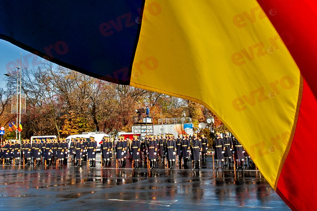 Se modifică legea privind arborarea drapelului României și intonarea imnului național. Iată principalele schimbări