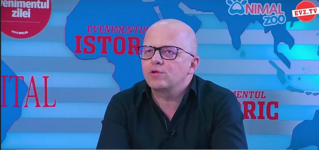 EVZ TV. „Dosare de presă”. Adrian Ursu, jurnalistul pentru care dragostea de presă s-a transformat în meserie