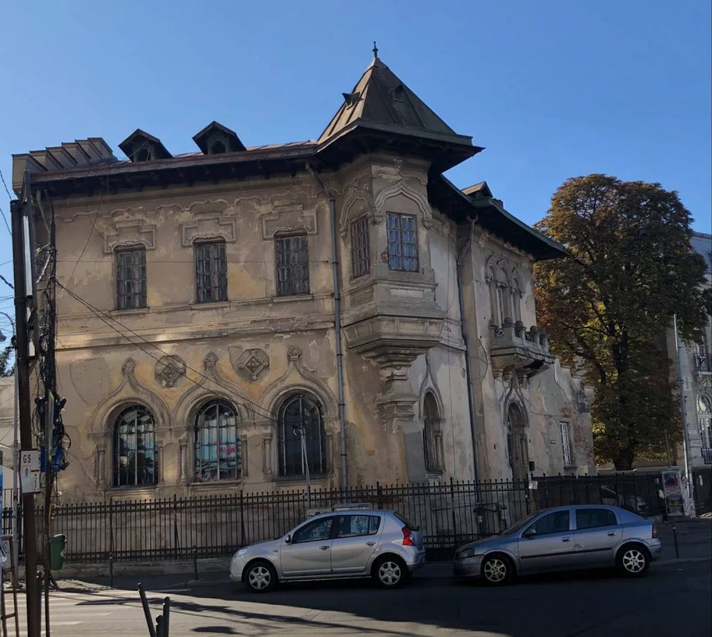 Cum a ridicat marele arhitect Ion Mincu casa Petrașcu din Piața Romană