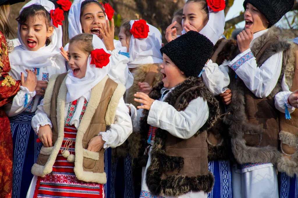 Mersul cu plugușorul, una dintre cele mai vechi tradiții românești de Anul Nou
