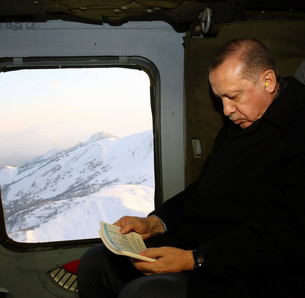 Erdogan se întoarce la iatagan. Efectele sancțiunilor SUA asupra armatei Turciei