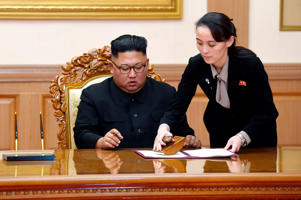 Kim Yo Jong vrea să îmbunătăţească relaţiile cu Japonia. L-a invitat pe premierul nipon la Phenian