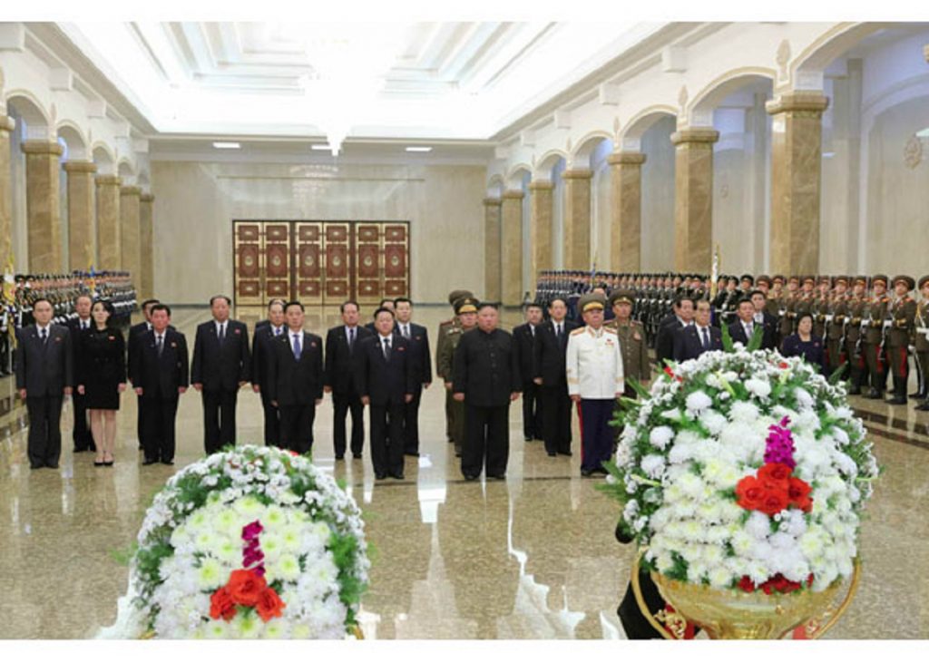 Ziua morților pentru Kim Jong-un. Comandantul Suprem și-a vizitat îmbălsămații