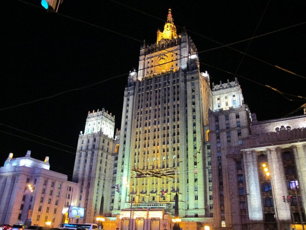 Jaf la Ministerul de Externe rus. 1 milion de dolari, furați dintr-o cutie de vodcă