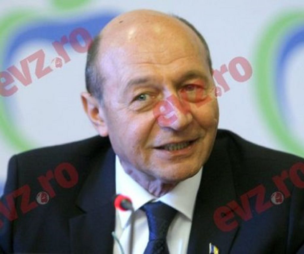 Traian Băsescu îl trage de mânecă pe Stelian Ion. „Unde te mai duci să reclami”
