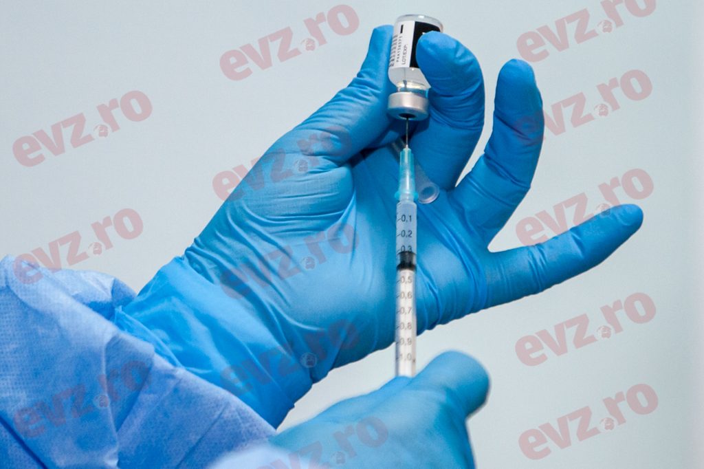 Cel mai mare mit despre vaccin, spulberat! Vaccinul nu poate afecta ADN-ul uman