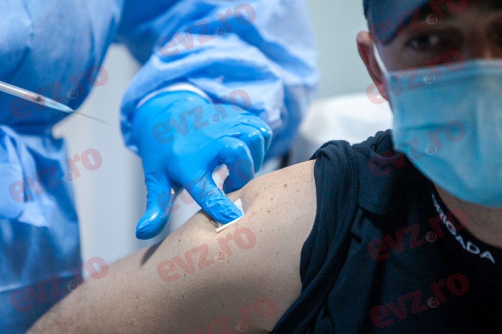 Două noi centre de vaccinare vor fi deschise în Capitală. În București s-au sistat programările