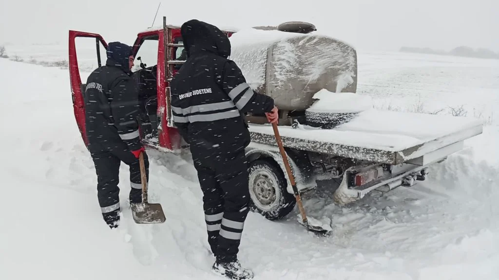 Republica Moldova, sub zăpadă. Trafic blocat în mai multe puncte de frontieră
