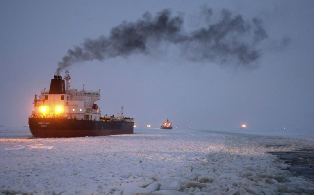 Arctica. Navele SUA vor patrula în apropierea bazelor Rusiei