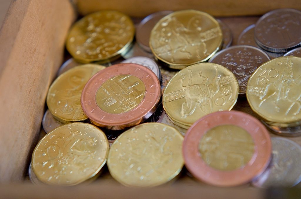 Un oraș din Cehia lansează o monedă specială Covid