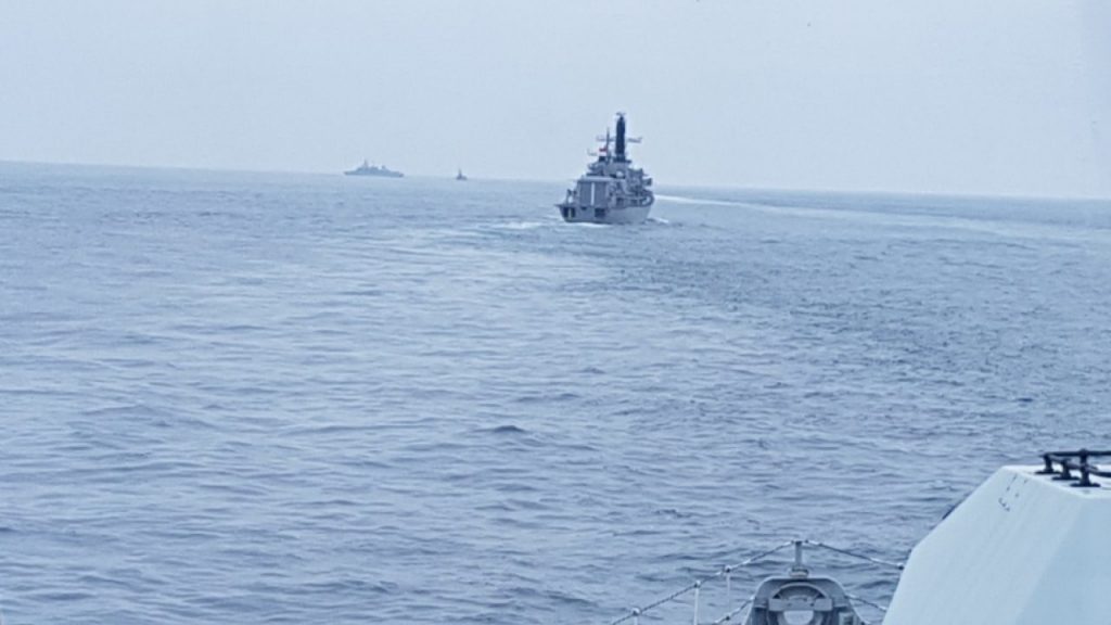 Navele de război ale SUA și Iran, întâlnire tensionată în Golful Persic. FOTO