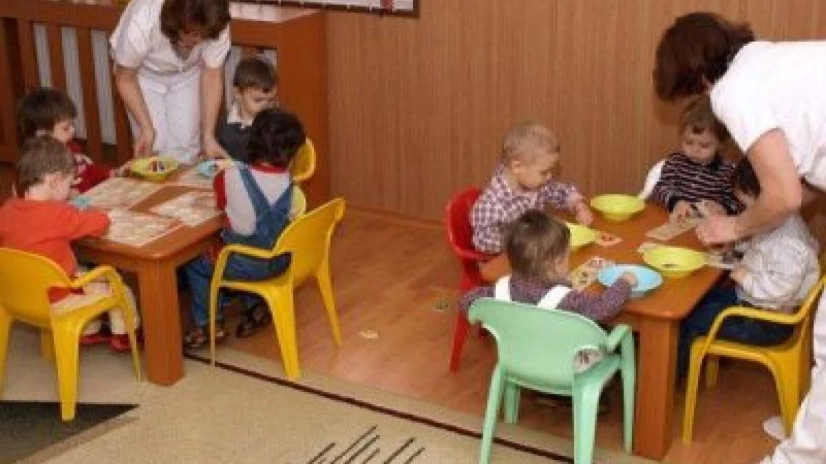 Cât plătesc părinții pentru educația preșcolarilor. Topul celor mai scumpe grădinițe din România