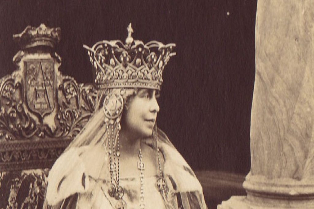 Regina Maria, furioasă: Se crede că, Eu, fată de Împărat rus și de Rege englez, voi pune pe capul meu o coroană de aramă!