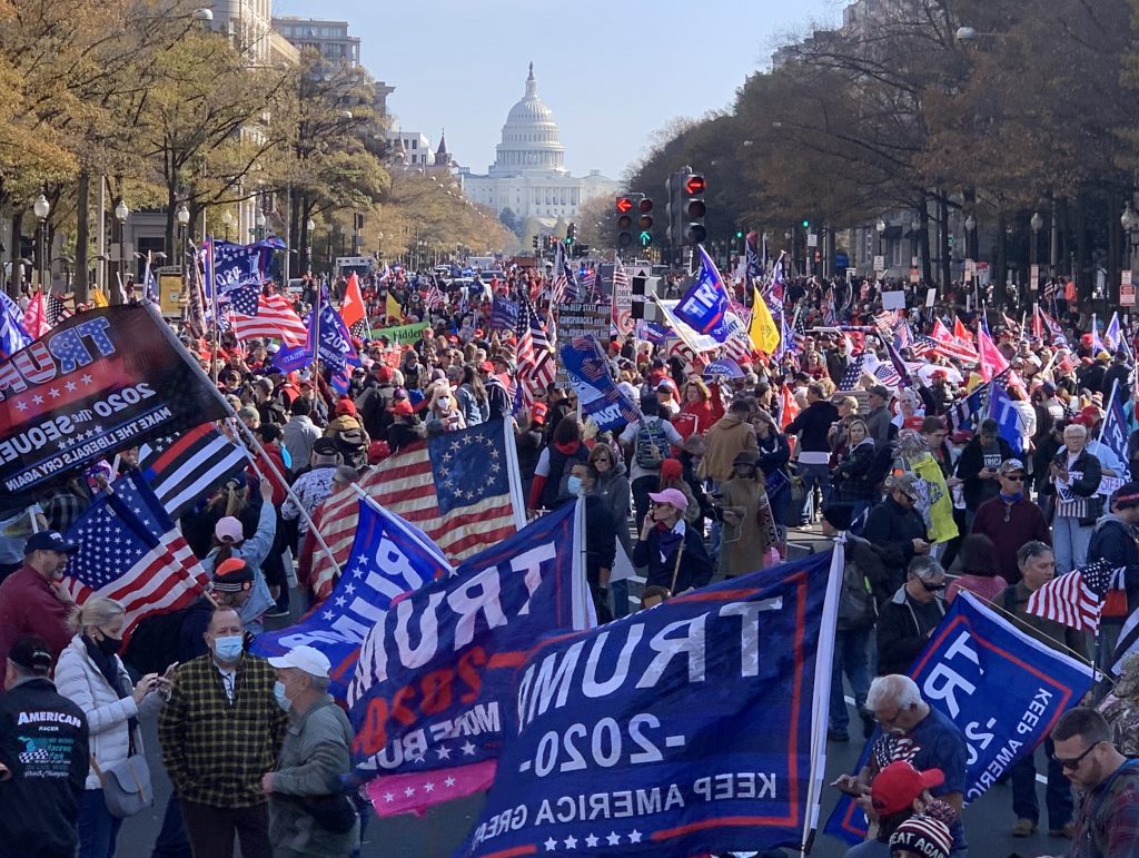 6 ianuarie: Un milion de oameni ies în stradă pentru Trump