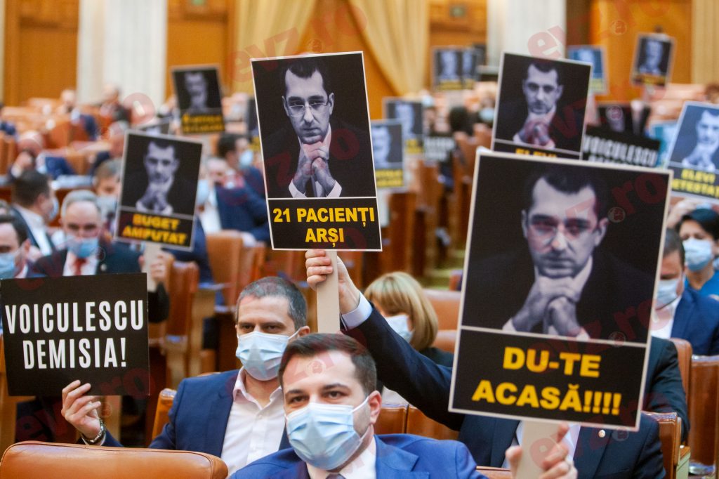 Zi decisivă în Parlament. Se dă votul final pe moțiunea împotriva lui Voiculescu