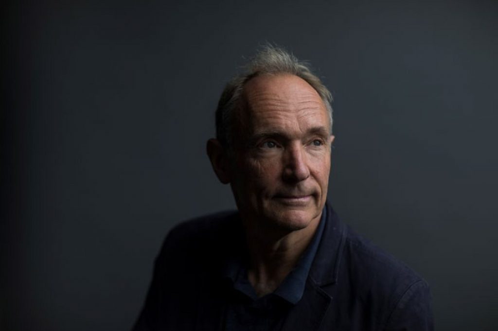 Fişierele originale World Wide Web (www), scoase la licitaţie de inventatorul britanic Sir Tim Berners-Lee