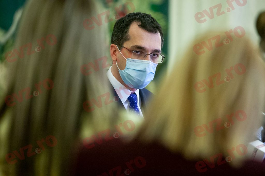 Vlad Voiculescu a  dat cu bățul în baltă la conferința de presă. Gafă de proporții