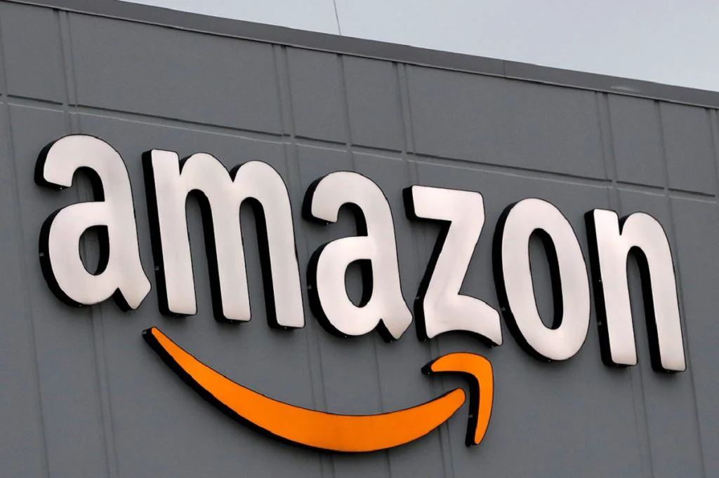 Amazon a început să folosească roboți bipezi în depozitele sale