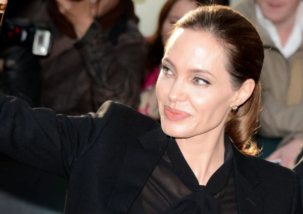 Angelina Jolie nu a făcut duș timp de trei zile. De ce a luat decizia să nu se spele. FOTO