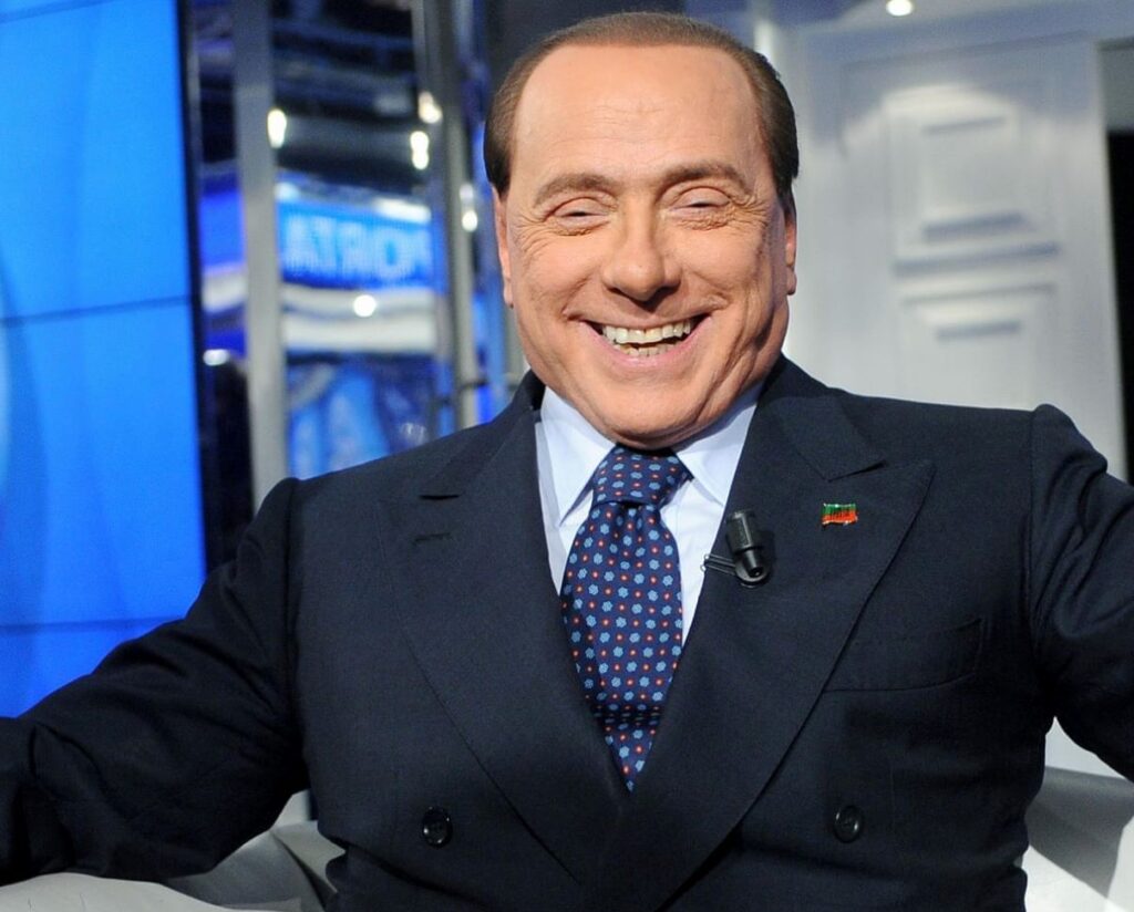 Silvio Berlusconi a ajuns din nou la spital. A căzut în casă!