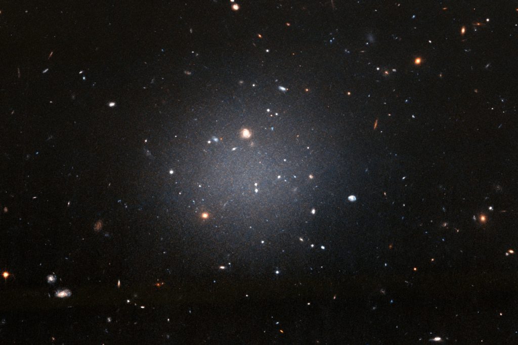 Galaxiile fără materie întunecată: cum este posibil? Illustris