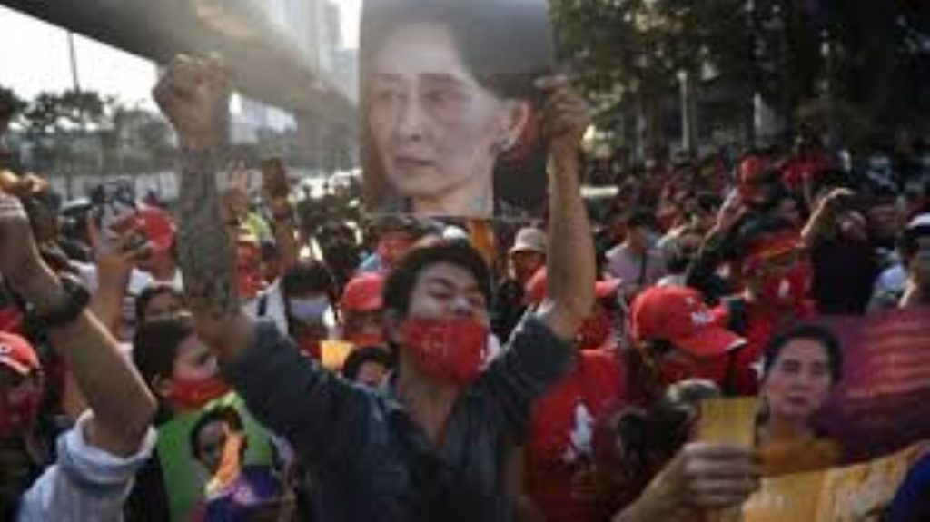 Laureată a premiului Nobel condamnată în Myanmar. Aung San Suu Kyi a primit o nouă pedeapsă cu închisoarea