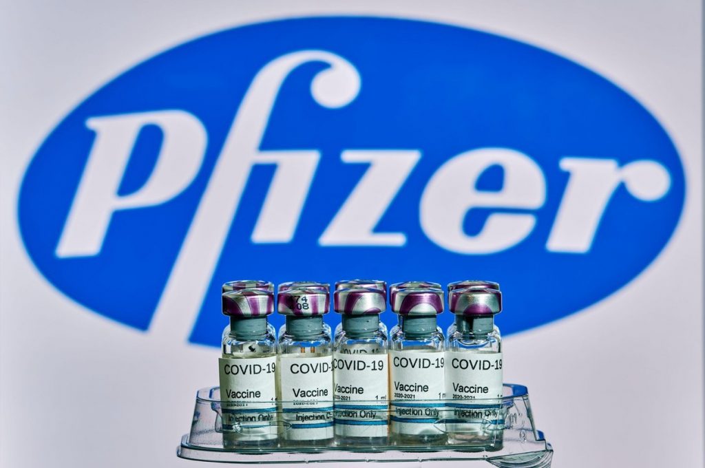 Pfizer aduce noi vești despre vaccinul anti-COVID. Cum vor fi afectate transportul și depozitarea