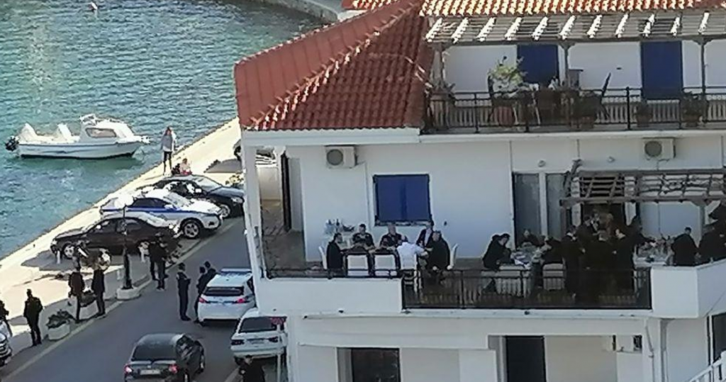 Premierul Greciei a luat prânzul cu alte 30 de persoane tocmai când intrau în vigoare noi restricții