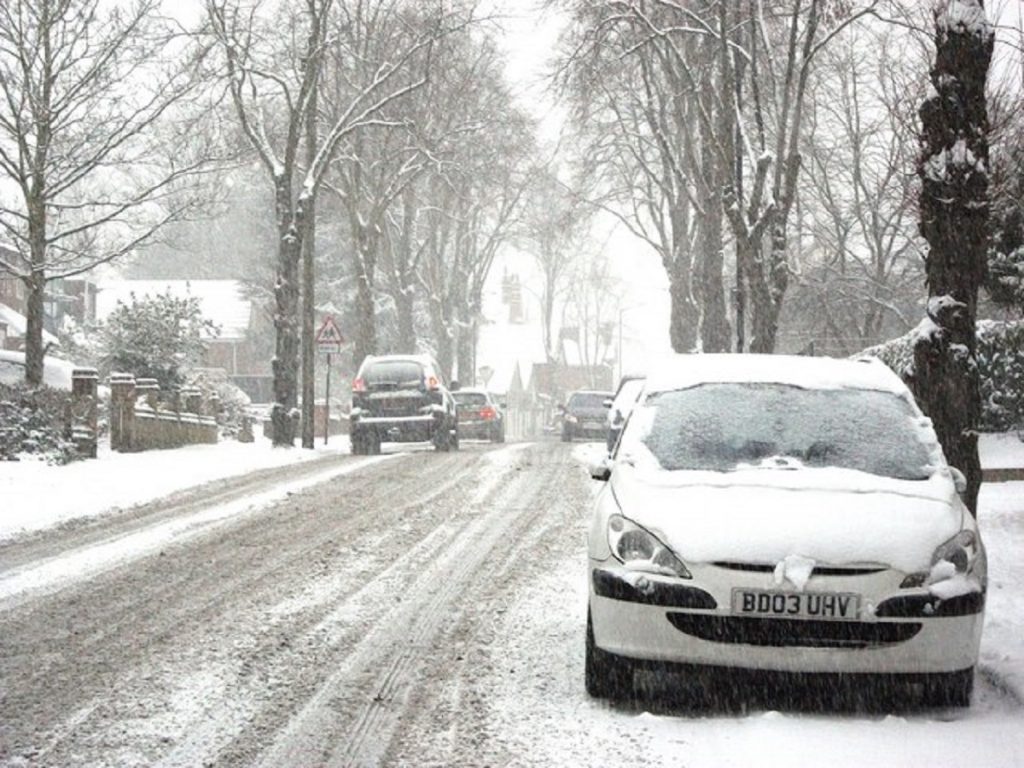 Se răceşte vremea în Bucureşti şi în ţară. Revin ninsorile! Prognoză actualizată de ANM