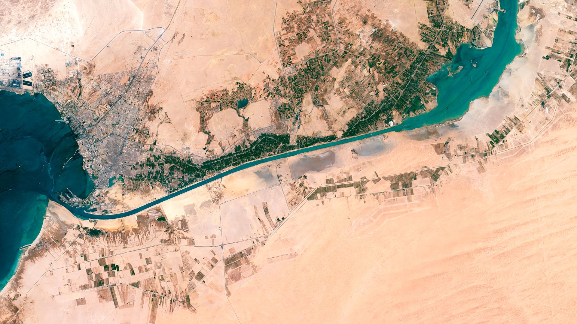 Canalul Suez din Satelit