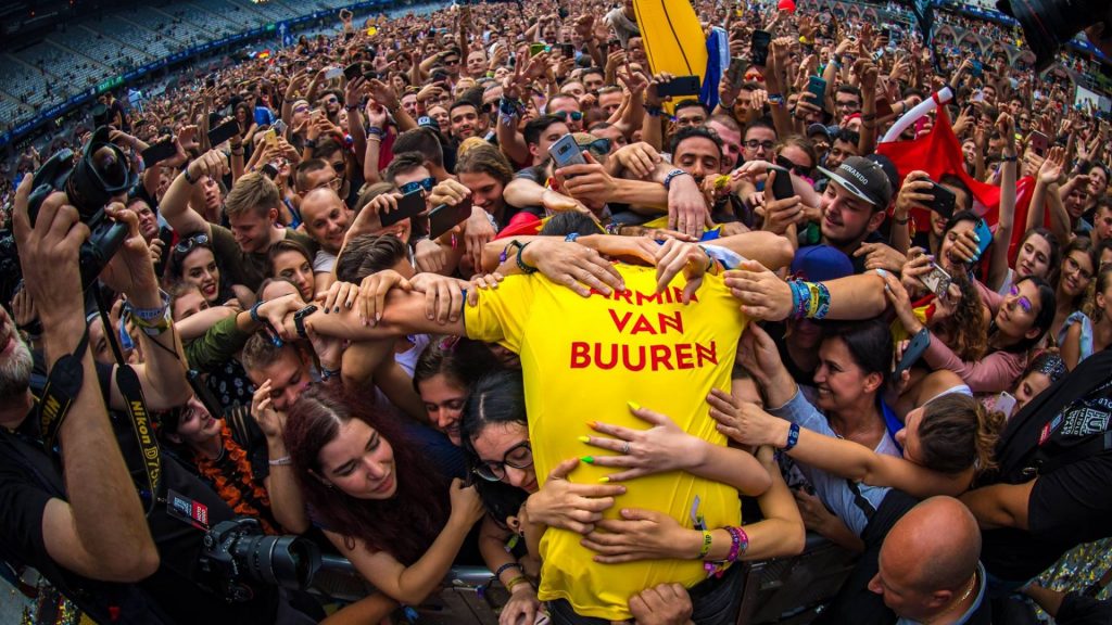 Participarea la festivalurile din România ar putea fi condiționată de certificatul de vaccinare