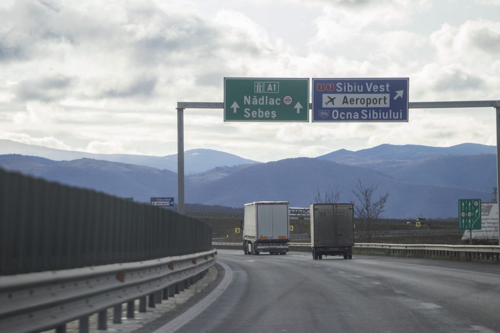 Nu avem leac. Marea eroare de pe tronsonul Sebeș – Turda al autostrăzii A10. Un pod a fost montat strâmb