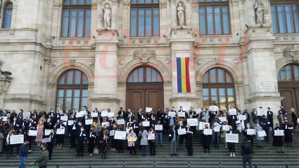 Dosarul Ferma Băneasa. Mii de avocați au protestat în stradă împotriva abuzurilor
