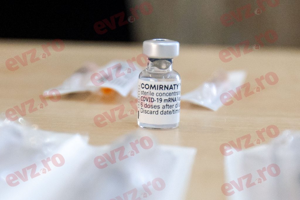 Cand vor apărea noile vaccinuri care să facă față mutațiilor suferite de coronavirus. Lucru esențial în pandemie