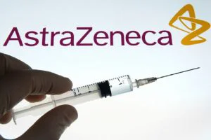 Se recomandă limitarea vaccinării cu AstraZeneca