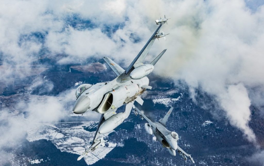 Probleme cu avioanele F 16! Forţele Aeriene Române au fost informate