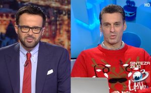 Mircea Badea s-a îmbrăcat ca la Crăciun. Puloverul cu renul Rudolf a atras atenția
