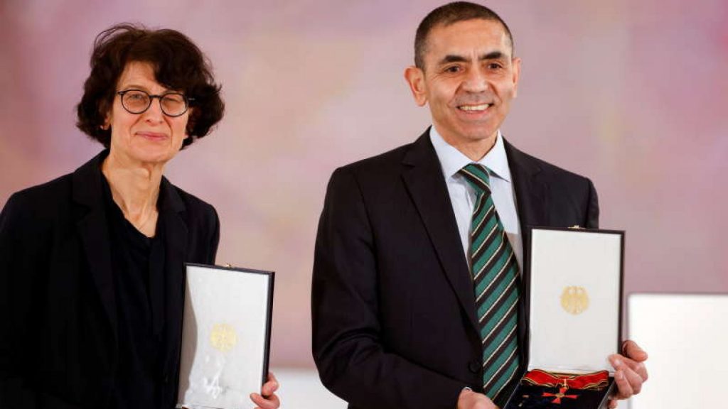 Fondatorii BioNTech au primit una dintre cele mai înalte medalii germane