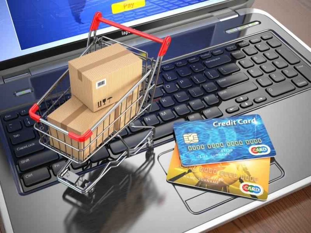 Românii nu se înghesuie să facă cumpărături online. Motivele invocate de clienți cu privire la magazinele virtuale