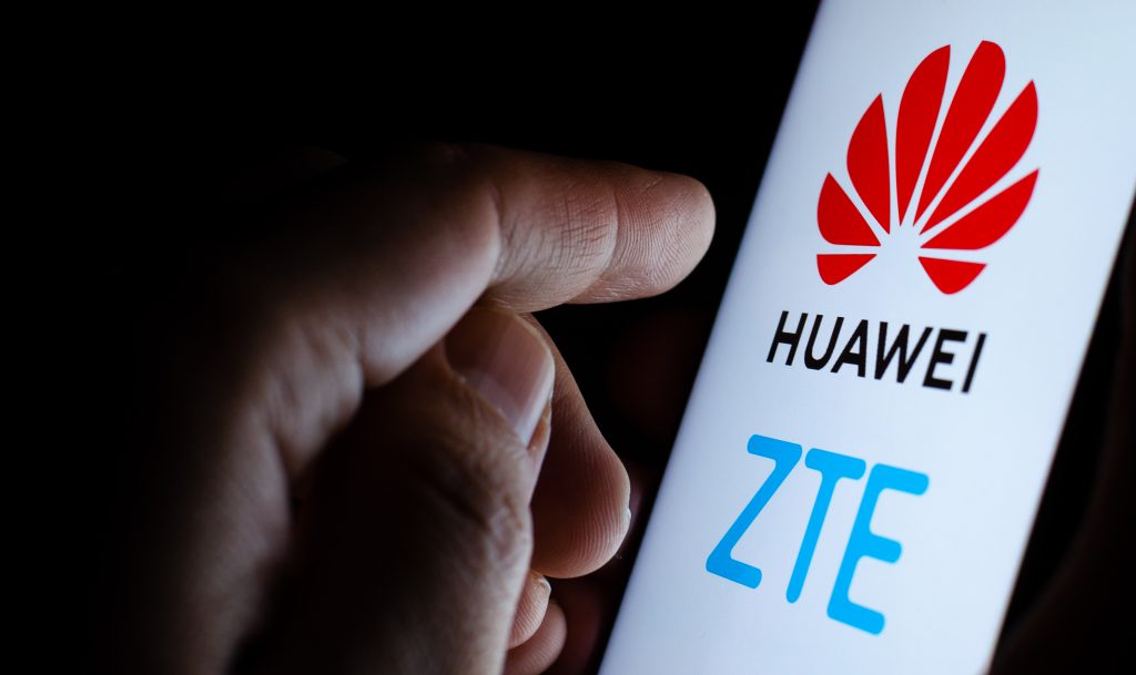 Huawei este considerată din nou o „ameninţare" de către Washington
