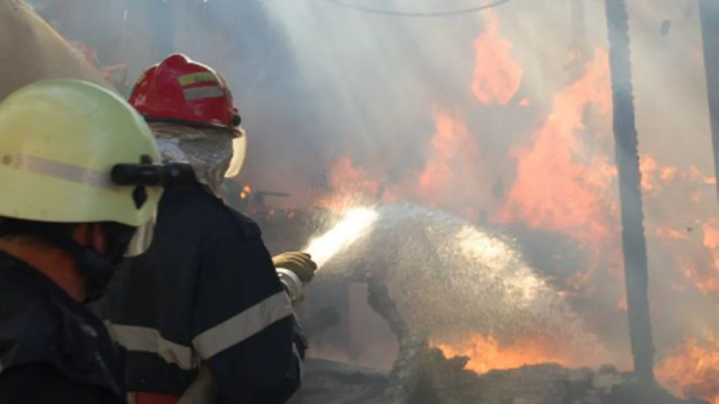 Incendiu cu grav în Popești-Leordeni. Un bărbat a fost găsit carbonizat