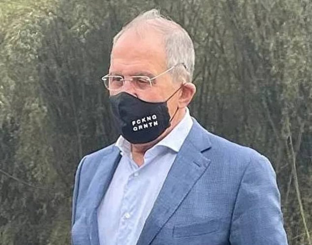 Serghei Lavrov a purtat o mască inscripționată ”FCKNG QRNTN” în vizita din China
